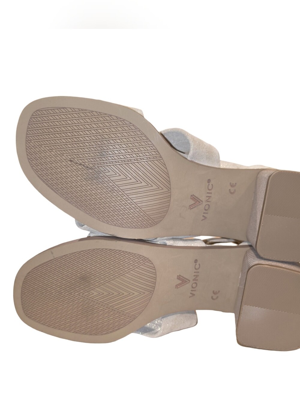 Vionic Women's Maia Sandals in gold metallic leather knotted strap Size 7 New - Picture 6 of 13